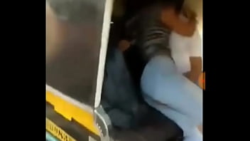 Bercinta Liar Lebah India Di Atas Jok Bajaj