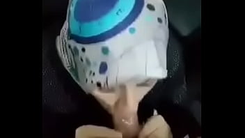 Tante Berjilbab Siap Melayani Dengan Mulutnya