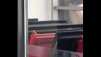 北邮体育馆激情门事件，深夜狂野偷欢被曝光