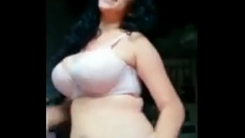 Gadis Arab Berbulu Ranum Yang Tersedia Di Rumah Bordil Afghanistan