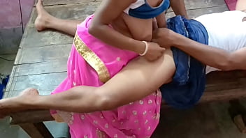 Bhabhi Desa India Ngesot Menggairahkan