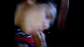 Sonja Arab Memberikan Blowjob Basah Dan Berantakan Yang Menggairahkan