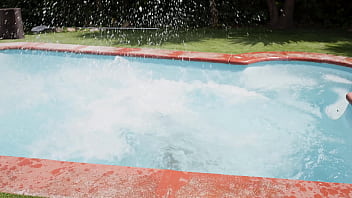 Agen Properti Menggoyang Klien Arab Montok Yang Datang Untuk Melihat Rumah