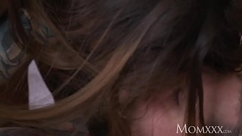 Istri Kesepian Prancis Yang Putus Asa Selingkuh Dari Suami Dengan Pria Muda