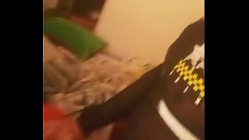 Ketika Pacarku Pergi, Aku Menemukan Ibunya Telanjang Dan Akhirnya Menggenjot Mamanya Sampai Puas