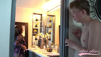 Alina Angel, Si Milf Arab Panas, Digoyang Habis-habisan Oleh Anak Sahabat Karibnya Yang Masih Muda Dan Perkasa