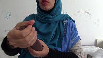 Istri Arab Aljazair Yang Panas Dan Nakal, Tinggal Di Prancis Dan Doyan Dikentuti