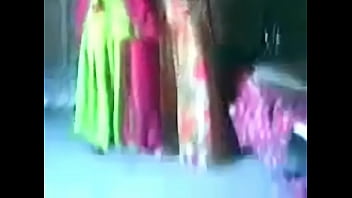 Kesenangan Lesbi Desi Yang Menggoda