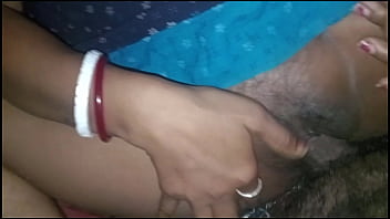 Suami Goyang Istri Sendirian Saat Kerja Di Rumah, Video Porno India Hd Dengan Suara Hindi Jernih