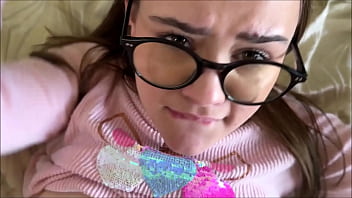 Adik Tiri Kutu Buku Yang Belajar Sampai Muncrat – Trinity Olsen – Terapi Keluarga – Alex Adams