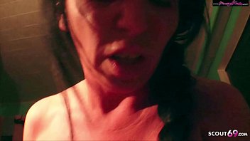 Ibu Tiri Jerman Menggoda Dan Memuaskan Anak Tirinya Saat Suami Tertidur