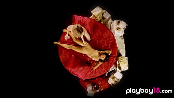 Remas Payudara Panas Cody Renee Saat Menggoda Kekasih Asia-nya Oceannea Piele