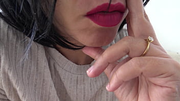 Gadis Mesir Berpayudara Besar Yang Suka Bicara Kotor