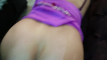 Ibu Tiri India Desi Kejutkan Anak Tirinya Vivek Di Hari Ulang Tahun Dengan Bisikan Nakal Dalam Bahasa Hindi