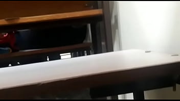 Gadis India Yang Menggoda Dengan Lekuk Tubuhnya Yang Memikat