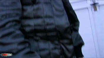 Dua Bintang Porno Berbicara Dengan Gaya Yang Menggoda