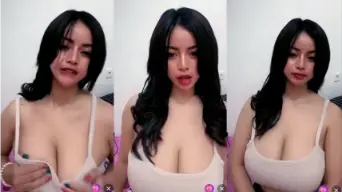 Belahan Payudara Besar Yang Menggila Dan Menggoda