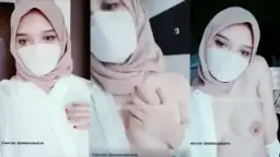 Camilla Berhijab Meremas Payudara Yang Menggoda