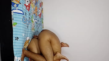 Menggila Dengan Istri Jalang Di Kamar Saudara Tiriku Dan Dia Masuk Saat Kami Sedang Panas