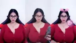 Gadis Polos Berkacamata Yang Siap Digoyang Sampai Meraung-raung