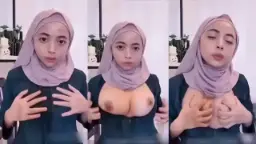 Ukhti Miera Berhijab Dengan Toket Bulat Yang Menggoda